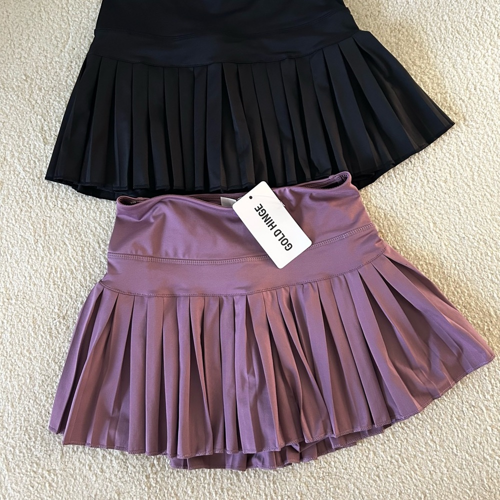 Gold Hinge Women's Pleated Skirt - Black and Plum